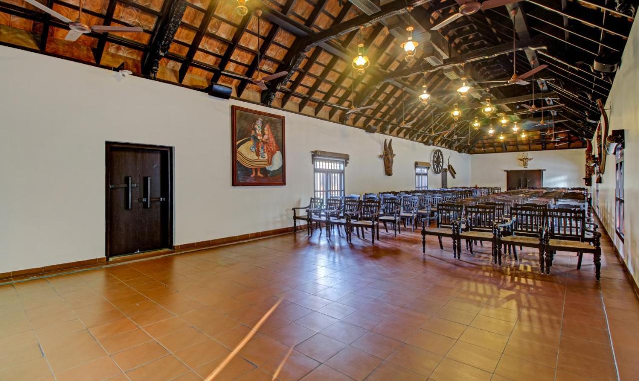 Treebo Premium Travancore Palace Cherthala Alappuzha Luaran gambar