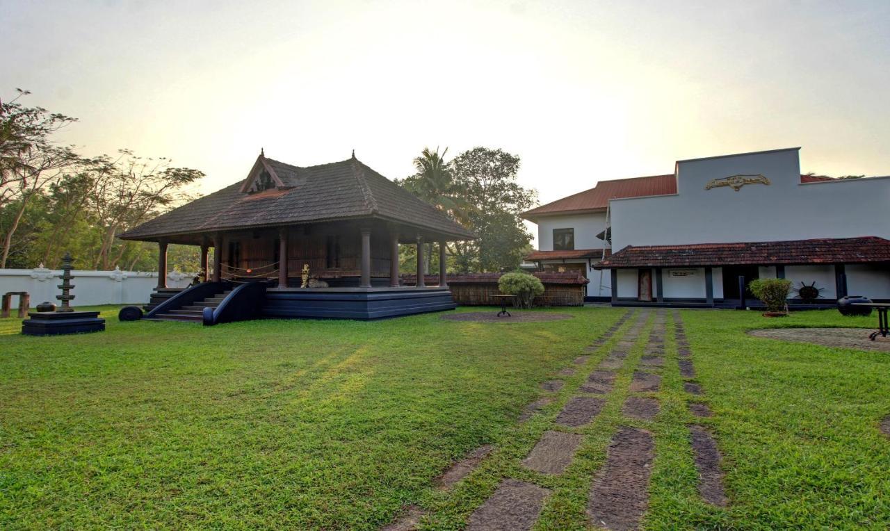 Treebo Premium Travancore Palace Cherthala Alappuzha Luaran gambar