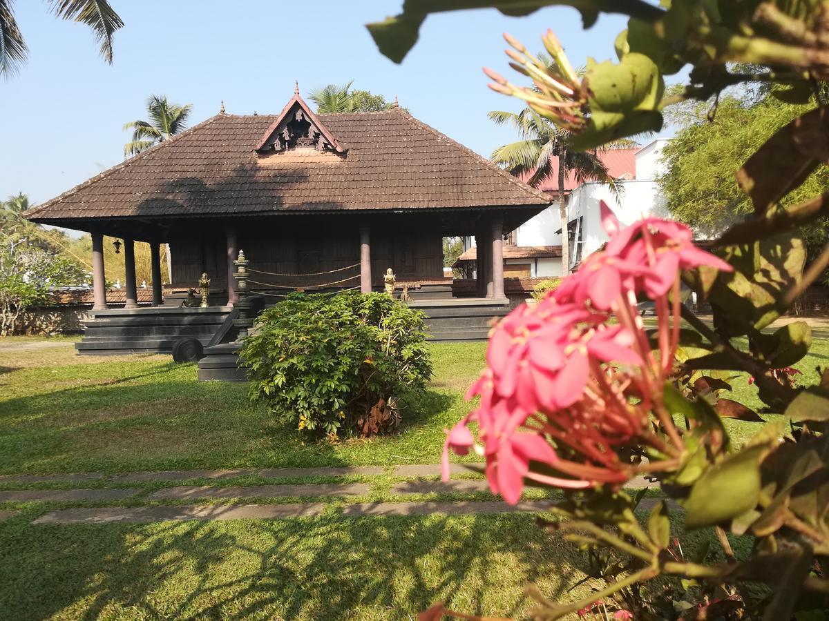 Treebo Premium Travancore Palace Cherthala Alappuzha Luaran gambar